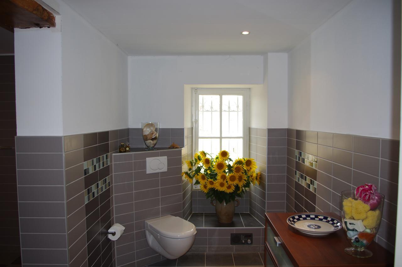 Domaine Mongiron Hotel Nerigean Bagian luar foto